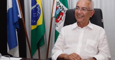 Ex-prefeito de Queimados, Carlos Vilela, morre aos 74 anos